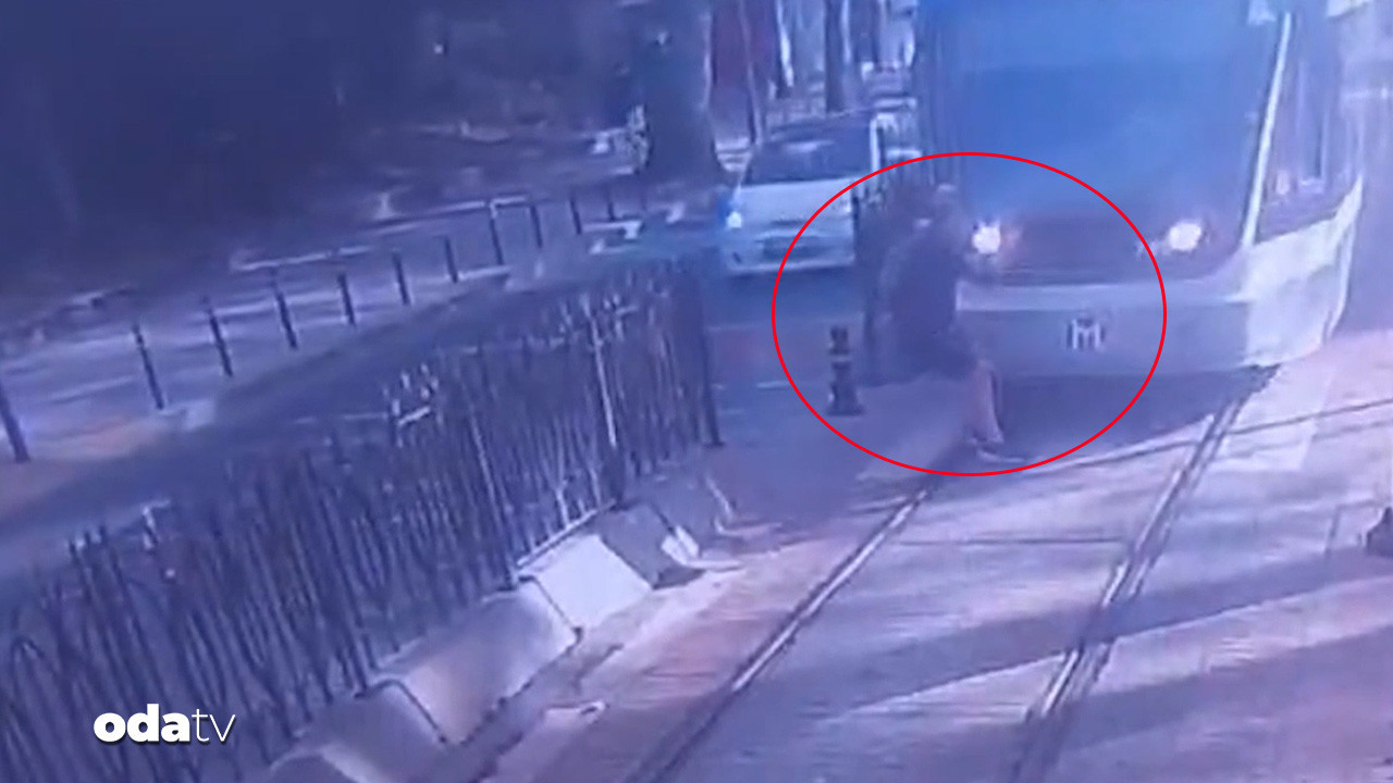 tramvay kazasi kameraya yansidi f9cnY3sG