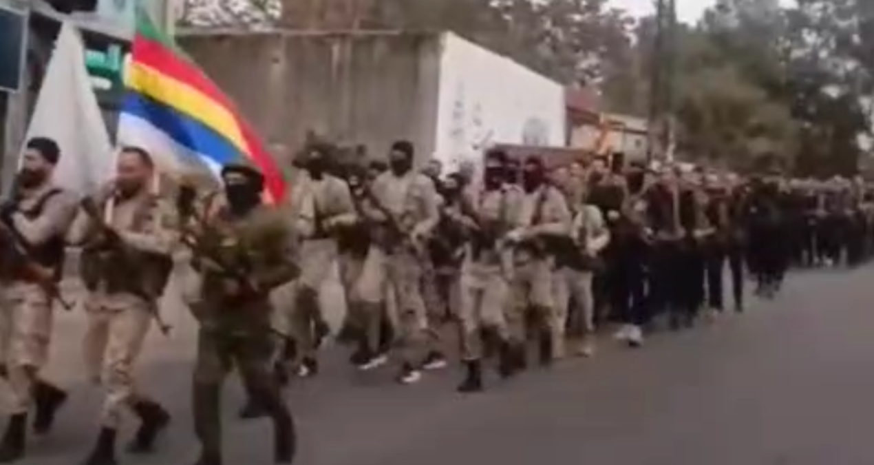 trump erdogan suriyeyi aldi derken ayrilikcilar askeri gecit toren yapti GIJlnZx3