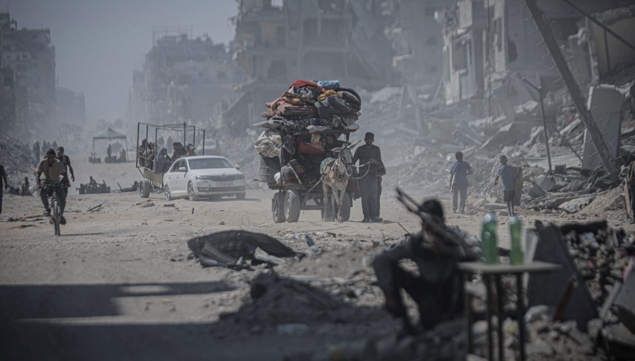 israil askerleri gazzede evini kontrol eden filistinliyi katletti sHRnF4MZ.jpg