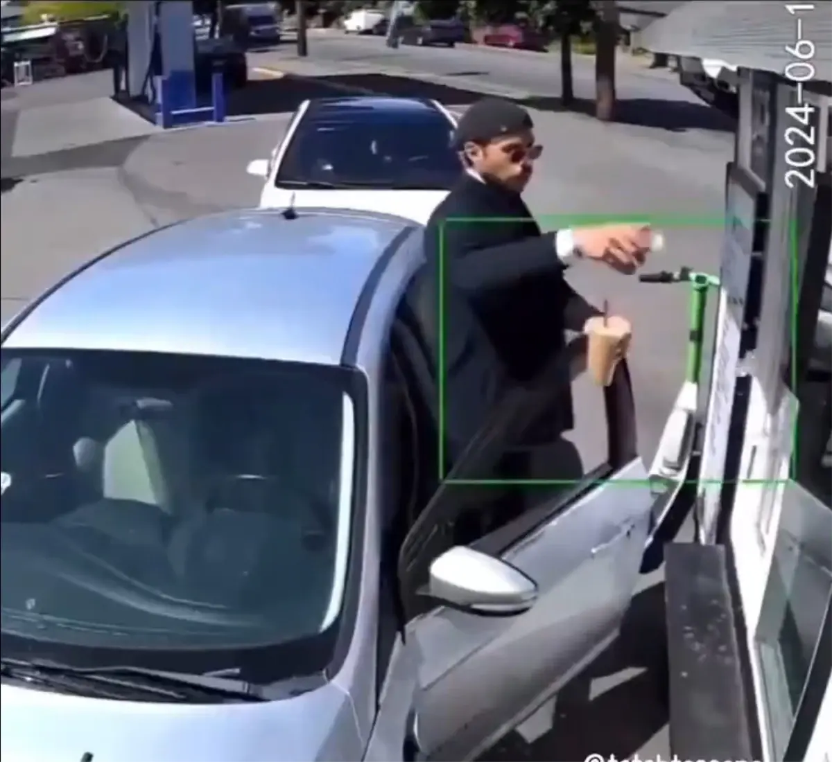 saygisiz musteriye kadin calisanin cevabi bomba 1E3fuW2V.jpg