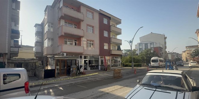 gebzedeki farkli bir mahallede yeni ihbar 3 binadan 42 kisi tahliye edildi T8CqZK9t.jpg