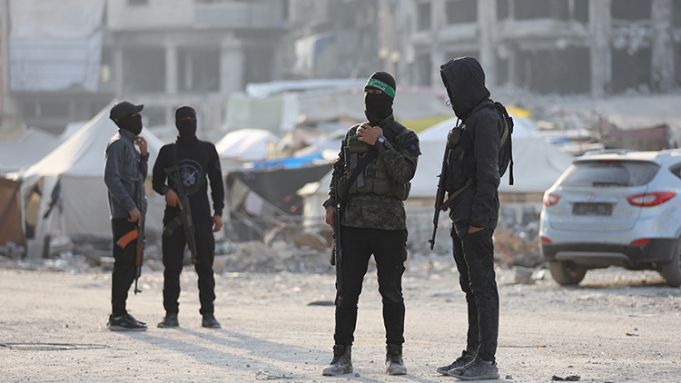 hamas gazzedeki israilli bir esirin cesedini daha kizilhaca teslim etti NwBB75Hx.jpg