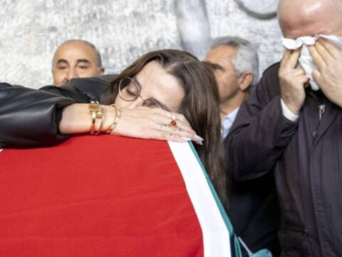 Ozge ulusoy mahkeme kararini acikladi yaya gecidinde ezip bir de ustune suclamaya kalktilar XX5v1vlO